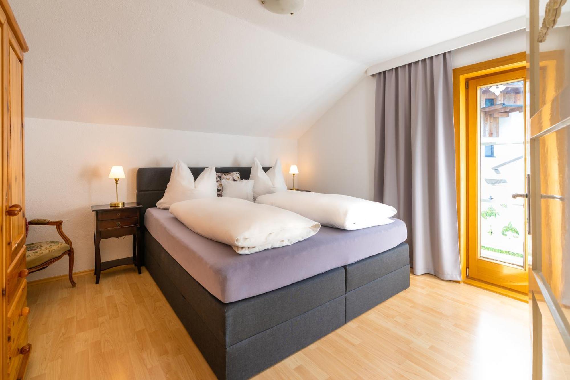 Villa Daringer Mayrhofen Rum bild